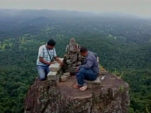आखिरकार उठा रहस्य से पर्दा, पता चला गया कहां गायब हो गई है 2994 फुट से भगवान गणेश की प्रतिमा आखिरकार उठा रहस्य से पर्दा, पता चला गया कहां गायब हो गई है 2994 फुट से भगवान गणेश की प्रतिमा