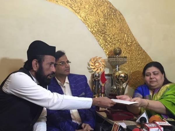 बरेली: आईएमसी के तौकीर रजा ने जारी की उम्मीदवारो की पहली लिस्ट बरेली: आईएमसी के तौकीर रजा ने जारी की उम्मीदवारो की पहली लिस्ट