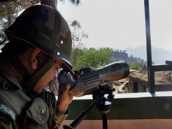 जम्मू और कश्मीर के बड़गाम में मुठभेड़, मारा गया आतंंकी मुजफ्फर जम्मू और कश्मीर के बड़गाम में मुठभेड़, मारा गया आतंंकी मुजफ्फर