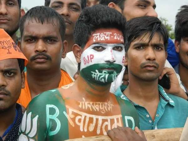 गोरखपुर: दलबदलुओं को टिकट, कुर्बानी की आशंका से घबराए भाजपा नेता गोरखपुर: दलबदलुओं को टिकट, कुर्बानी की आशंका से घबराए भाजपा नेता