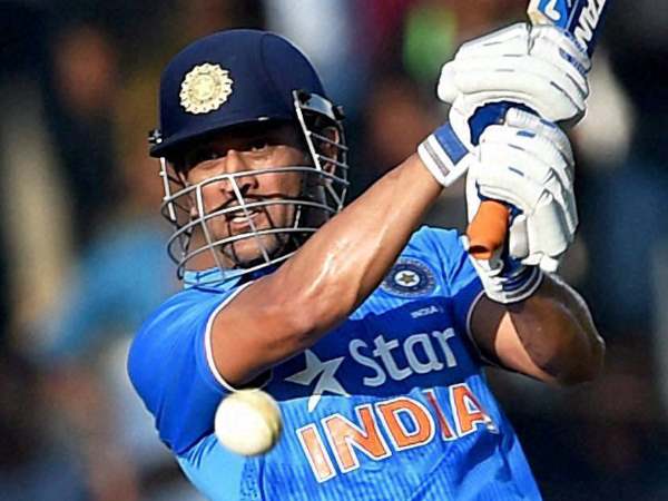 धोनी के शतक के साथ रिकॉर्ड की भी बारिश, बने ये नए रिकॉर्ड धोनी के शतक के साथ रिकॉर्ड की भी बारिश, बने ये नए रिकॉर्ड