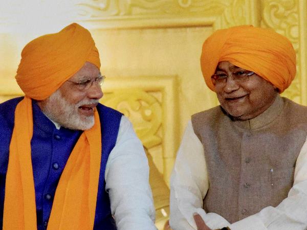 narendra modi and nitish kumar पीएम नरेंद्र मोदी के साथ क्यों नहीं बैठे लालू यादव, उनकी खुद की पार्टी ही कर रही ये सवाल narendra modi and nitish kumar पीएम नरेंद्र मोदी के साथ क्यों नहीं बैठे लालू यादव, उनकी खुद की पार्टी ही कर रही ये सवाल