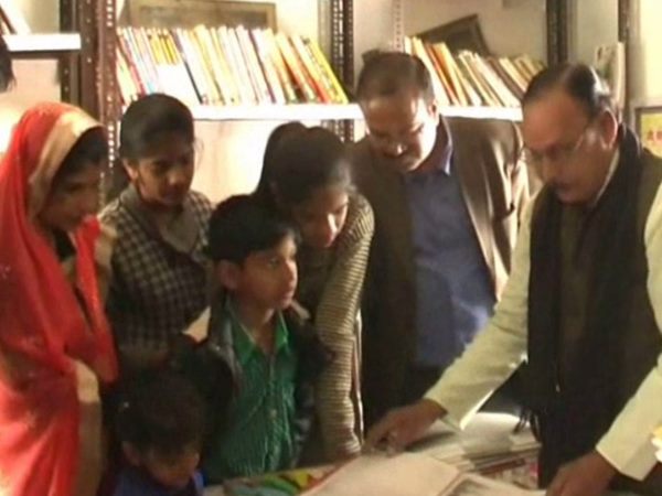 वाराणसी: मुंशी प्रेमचंद के गांव में जाकर बुरे फंसते हैं पर्यटक, जानिए कैसे? वाराणसी: मुंशी प्रेमचंद के गांव में जाकर बुरे फंसते हैं पर्यटक, जानिए कैसे?