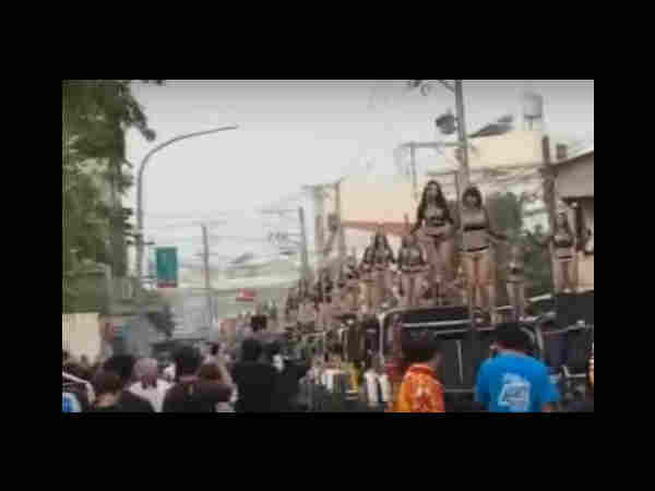 The hottest funeral: 50 pole dancers dance on pop music in funeral The hottest funeral: 50 pole dancers dance on pop music in funeral