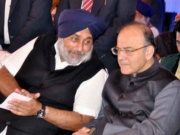 पंजाब चुनाव 2017: अकाली दल के मेनिफेस्टो में 25 रुपए किलो घी और 10 रुपए किलो चीनी का वादा पंजाब चुनाव 2017: अकाली दल के मेनिफेस्टो में 25 रुपए किलो घी और 10 रुपए किलो चीनी का वादा
