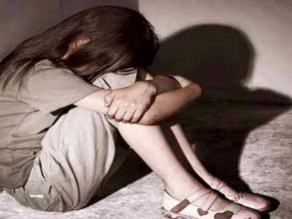 बिहार: होटल के कमरे में आपत्तिजनक हालत में नाबालिग छात्रा के साथ मिला टीचर बिहार: होटल के कमरे में आपत्तिजनक हालत में नाबालिग छात्रा के साथ मिला टीचर