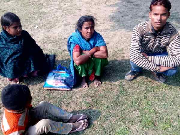 0शाहजहांपुर: हत्यारोपियों ने घर में घुसकर लड़की को पीटा, यूपी पुलिस ने बढ़ाया हौसला! 0शाहजहांपुर: हत्यारोपियों ने घर में घुसकर लड़की को पीटा, यूपी पुलिस ने बढ़ाया हौसला!