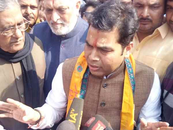मथुरा-वृंदावन से भाजपा के राष्ट्रीय सचिव श्रीकांत शर्मा ने कराया नामांकन मथुरा-वृंदावन से भाजपा के राष्ट्रीय सचिव श्रीकांत शर्मा ने कराया नामांकन