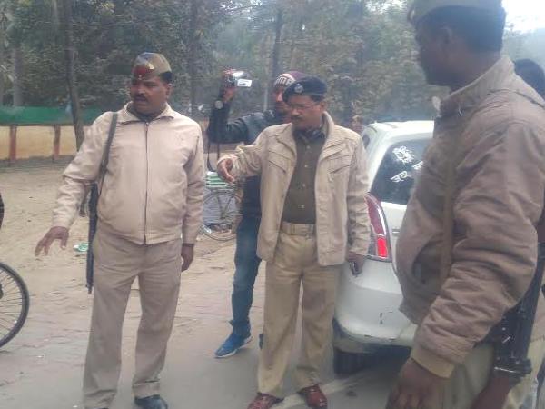 बहराइच: एसपी ने सड़क पर उतरकर खुद लिया एक्शन, जनता कह उठी वाह, वाह! बहराइच: एसपी ने सड़क पर उतरकर खुद लिया एक्शन, जनता कह उठी वाह, वाह!