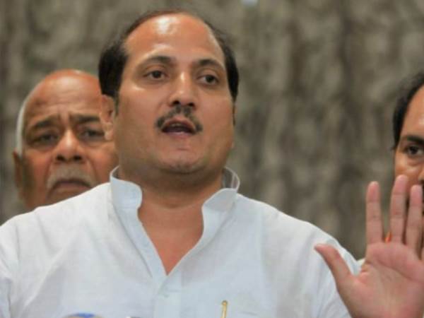 बीजेपी विधायक सुरेश राणा के विवादित बोल, कहा- चुनाव जीते तो कैराना और देवबंद में लग जाएगा कर्फ्यू बीजेपी विधायक सुरेश राणा के विवादित बोल, कहा- चुनाव जीते तो कैराना और देवबंद में लग जाएगा कर्फ्यू