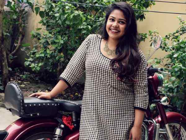 trishaबेंगलुरु में महिलाओं से छेड़छाड़ पर महिला का करारा जवाब trishaबेंगलुरु में महिलाओं से छेड़छाड़ पर महिला का करारा जवाब