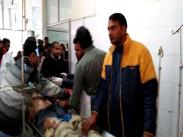 यूपी के शाहजहांपुर में जज के घर में तैनात सिपाही ने खुद को मारी गोली यूपी के शाहजहांपुर में जज के घर में तैनात सिपाही ने खुद को मारी गोली