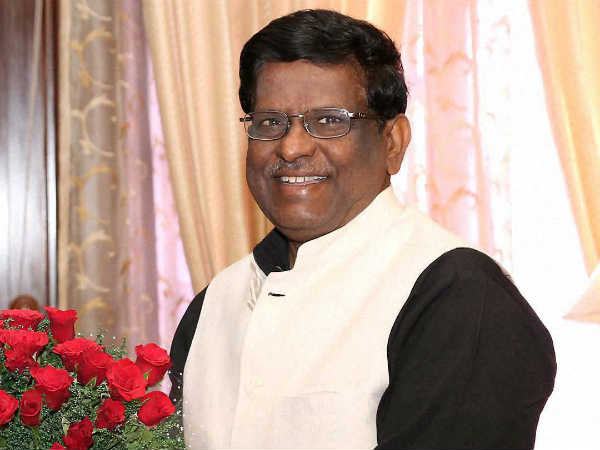 महिला बोली- मेघालय के गवर्नर ने मुझसे पूछे से निजी सवाल, गले लगाकर जबरदस्ती किया था किस महिला बोली- मेघालय के गवर्नर ने मुझसे पूछे से निजी सवाल, गले लगाकर जबरदस्ती किया था किस