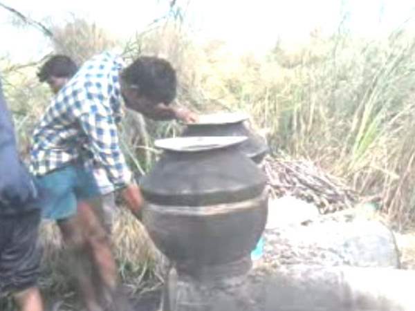 संगठित तरीके से चलाया जा रहा है ये धंधा