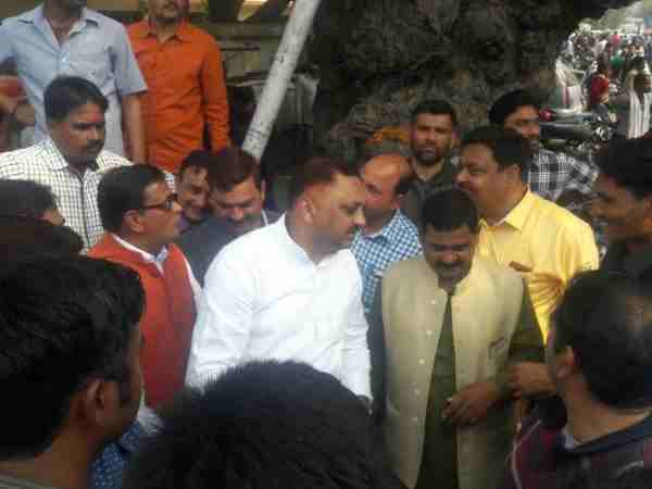 मुस्लिम बाहुल्य सीट पर सपा के मुस्लिम उम्मीदवार का है विरोध
