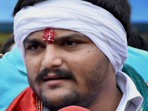 गुजराती उम्मीदवारों का प्रचार कर रहे हैं हार्दिक