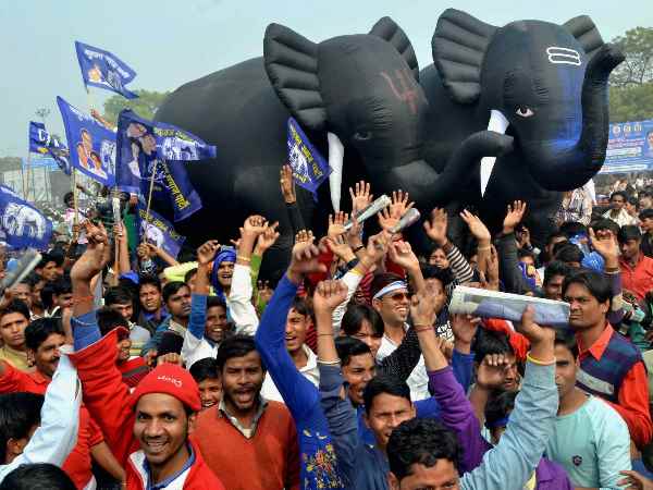 गंभीर आपराधिक मामले जिन उम्मीदवारों पर ज्यादा हैं उनमें बीएसपी आगे