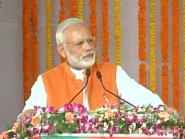 थाने सपा के कार्यालय बन गए, ये काम बोलता है क्या