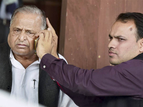 उम्मीदवार भी प्रचार के लिए नहीं बुला रहे