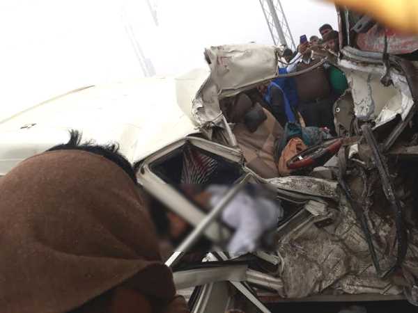 बाराबंकी: भीषण सड़क हादसे में मौत की आगोश में समाएं 8 लोग बाराबंकी: भीषण सड़क हादसे में मौत की आगोश में समाएं 8 लोग