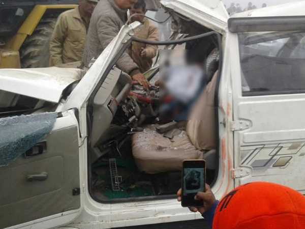 बाराबंकी: भीषण सड़क हादसे में मौत की आगोश में समाएं 8 लोग बाराबंकी: भीषण सड़क हादसे में मौत की आगोश में समाएं 8 लोग