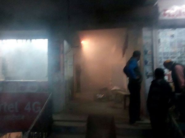 इलाहाबाद : हंडिया में भाजपा-अद कार्यालय पर बमबाजी की अफवाह, प्रशासन ने सम्भाला मोर्चा इलाहाबाद : हंडिया में भाजपा-अद कार्यालय पर बमबाजी की अफवाह, प्रशासन ने सम्भाला मोर्चा