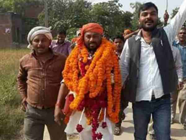 इलाहाबाद: सोरांव से बीजेपी और अपना दल के प्रत्याशी आमने-सामने, करेंगे नामांकन! कैसे निभेगा गठबंधन? इलाहाबाद: सोरांव से बीजेपी और अपना दल के प्रत्याशी आमने-सामने, करेंगे नामांकन! कैसे निभेगा गठबंधन?
