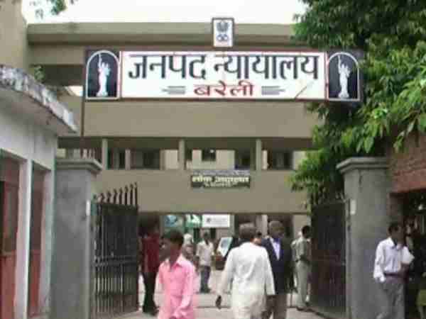 बरेली: गैंग रेप के आरोपियों को मिली सजा, मकान मालिक ने दोस्त के साथ मिलकर दिया था घटना को अंजाम बरेली: गैंग रेप के आरोपियों को मिली सजा, मकान मालिक ने दोस्त के साथ मिलकर दिया था घटना को अंजाम
