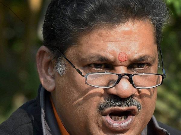 DDCA मानहानि मामले में दिल्ली हाईकोर्ट ने केजरीवाल और भाजपा से निलंबित सांसद आजाद पर ठोंका जुर्माना DDCA मानहानि मामले में दिल्ली हाईकोर्ट ने केजरीवाल और भाजपा से निलंबित सांसद आजाद पर ठोंका जुर्माना