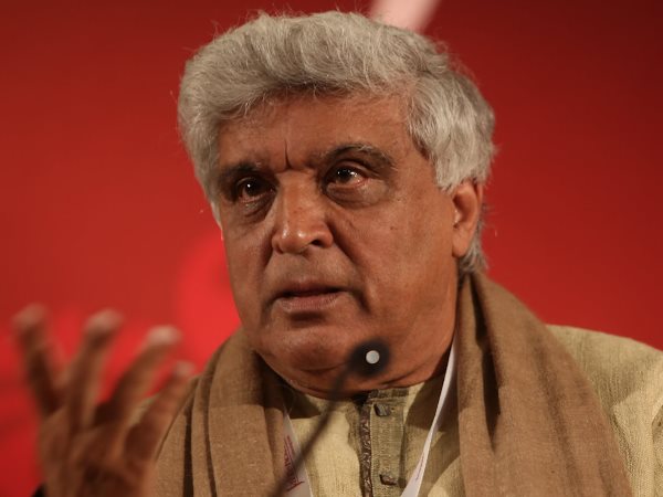 कुलभूषण जाधव को फांसी की सजा दिए जाने पर जावेद अख्तर ने पाकिस्तान को दिलाई दो युद्धों में मिली हार कुलभूषण जाधव को फांसी की सजा दिए जाने पर जावेद अख्तर ने पाकिस्तान को दिलाई दो युद्धों में मिली हार