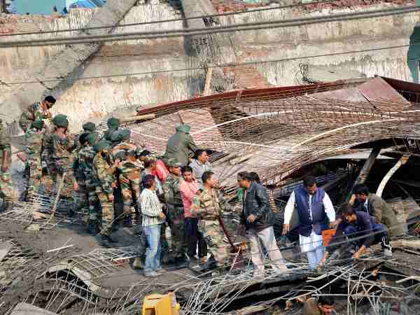 कानपुर: चुनाव को हथियार बना अपने को बचाने में जुटे मौत के जिम्मेदार कानपुर: चुनाव को हथियार बना अपने को बचाने में जुटे मौत के जिम्मेदार