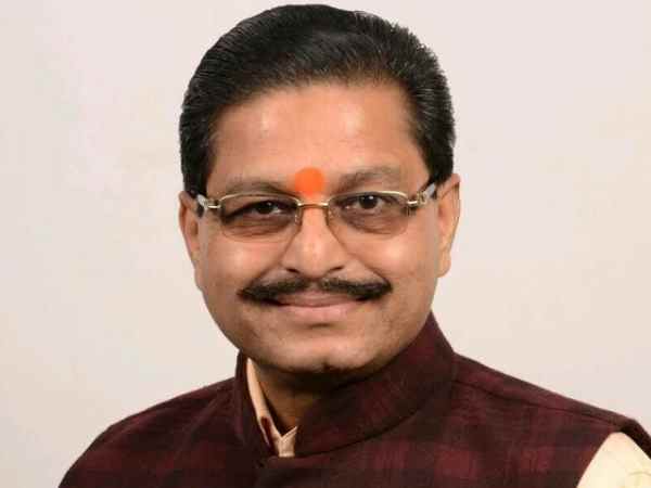 बरेली: दलितों और मुस्लिमों से वोट नहीं मांगते ये बीजेपी विधायक बरेली: दलितों और मुस्लिमों से वोट नहीं मांगते ये बीजेपी विधायक
