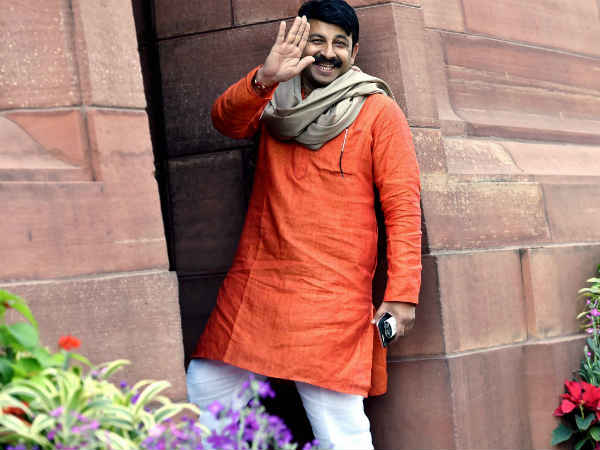 मनोज तिवारी ने कहा, 11 बच्चों के हत्यारें है अरविंद केजरीवाल मनोज तिवारी ने कहा, 11 बच्चों के हत्यारें है अरविंद केजरीवाल