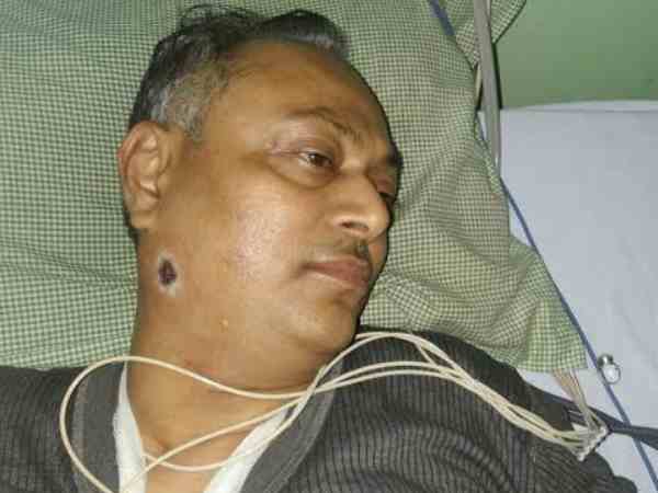 मेरठ: गुटखा व्यापारी के घर घुसकर बदमाशों ने की लूट, विरोध करने पर 5 लोगों को मारी गोली मेरठ: गुटखा व्यापारी के घर घुसकर बदमाशों ने की लूट, विरोध करने पर 5 लोगों को मारी गोली