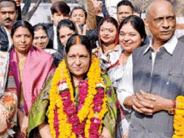 इलाहाबाद: मां के खिलाफ बेटा लड़ेगा चुनाव, हंडिया सीट पर इस बगावत से मची खलबली इलाहाबाद: मां के खिलाफ बेटा लड़ेगा चुनाव, हंडिया सीट पर इस बगावत से मची खलबली