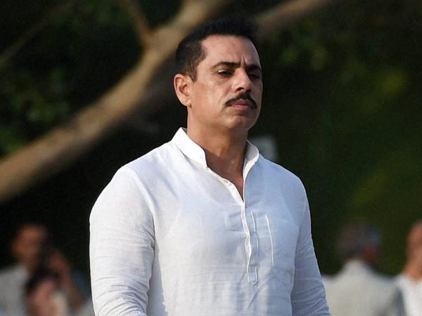 गणेश जोशी के मसूरी से चुनाव लड़ने पर वाड्रा ने भाजपा पर साधा निशाना गणेश जोशी के मसूरी से चुनाव लड़ने पर वाड्रा ने भाजपा पर साधा निशाना