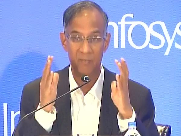 इंफोसिस के चेयरमैन ने कहा- बोर्ड और प्रमोटर्स में कोई झगड़ा नहीं इंफोसिस के चेयरमैन ने कहा- बोर्ड और प्रमोटर्स में कोई झगड़ा नहीं