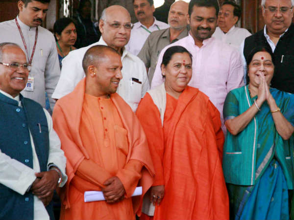 तमाम सांसदों ने दी स्वराज को बधाई
