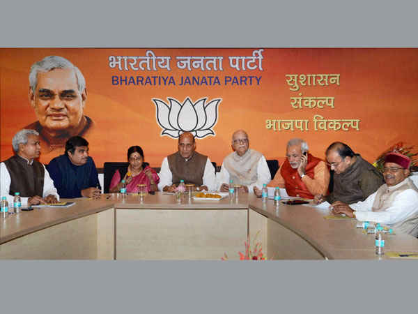 शनिवार को होगी विधायकों की बैठक