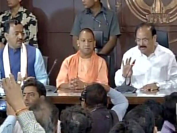 सुरेश खन्ना ने योगी आदित्यनाथ के नाम का रखा प्रस्ताव