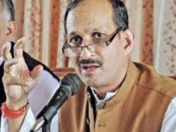 कांग्रेस के सहयोगी विधायक बलवीर वर्मा की बगावत, अब BJP में शामिल होने की खबरों से सियासत गर्म कांग्रेस के सहयोगी विधायक बलवीर वर्मा की बगावत, अब BJP में शामिल होने की खबरों से सियासत गर्म