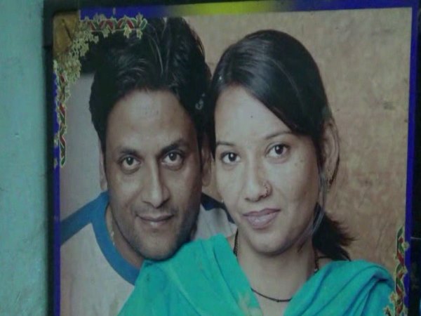 मेरठ: पत्नी को गोली मारकर फरार चल रहे बीजेपी नेता कुलदीप तोमर गिरफ्तार मेरठ: पत्नी को गोली मारकर फरार चल रहे बीजेपी नेता कुलदीप तोमर गिरफ्तार