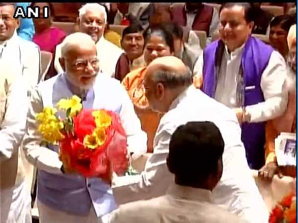 भाजपा संसदीय दल की बैठक जारी, इन मुद्दों पर हो सकती है चर्चा भाजपा संसदीय दल की बैठक जारी, इन मुद्दों पर हो सकती है चर्चा