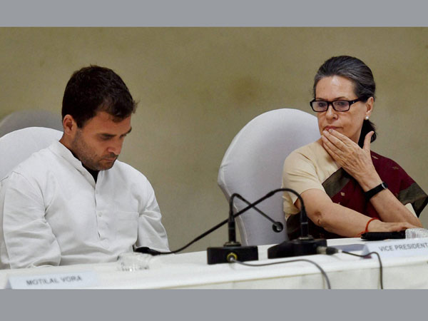 कांग्रेस को 27 चुनावों में हार दिलाने वाले राहुल गांधी का नाम गिनीज बुक में! कांग्रेस को 27 चुनावों में हार दिलाने वाले राहुल गांधी का नाम गिनीज बुक में!