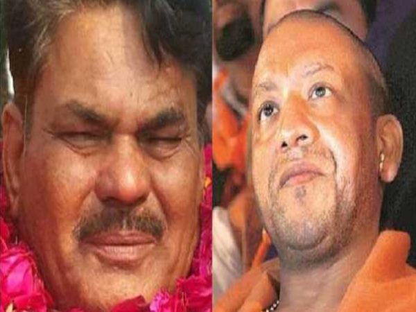 मो. शमी हत्याकांड: CM योगी के आदेश पर हत्यारों की तलाश में लगी पांच टीमें मो. शमी हत्याकांड: CM योगी के आदेश पर हत्यारों की तलाश में लगी पांच टीमें