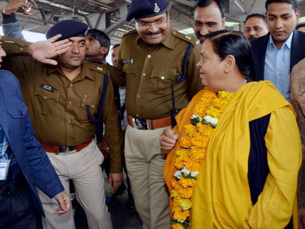 मुख्यमंत्री पद से दिया इस्तीफा