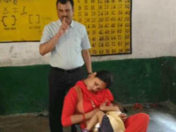 अब कह सकते हैं योगी 'ना सोऊंगा ना सोने दूंगा', इस डिवाइस से स्कूल में नहीं सो पाएंगे टीचर्स अब कह सकते हैं योगी 'ना सोऊंगा ना सोने दूंगा', इस डिवाइस से स्कूल में नहीं सो पाएंगे टीचर्स
