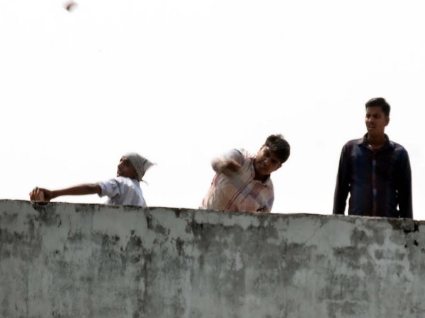 PICS: कैसे भड़का सहारनपुर का बवाल, आगजनी और तोड़फोड़ पर क्यों आमादा हुए उपद्रवी? PICS: कैसे भड़का सहारनपुर का बवाल, आगजनी और तोड़फोड़ पर क्यों आमादा हुए उपद्रवी?
