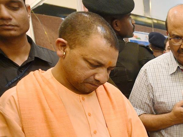 सीएम योगी का तीन तलाक बयान पर देवबंदी उलेमा खफा सीएम योगी का तीन तलाक बयान पर देवबंदी उलेमा खफा