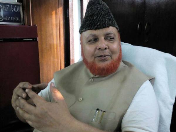 लाल बत्ती को लेकर पुलिस से भिड़े थे